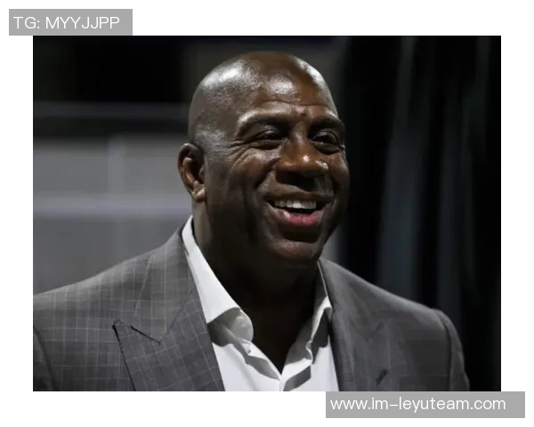 阿德巴约盛赞爱德华兹具备掌控比赛节奏的能力与影响力